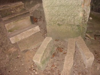 Figure 6 - Photo de l'extraction de blocs dans la carrière (©BRGM,2023)