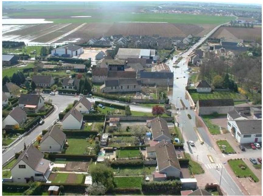 Plaine de Caen (Calvados) : Giberville en Avril 2001 (© DREAL Basse-Normandie)